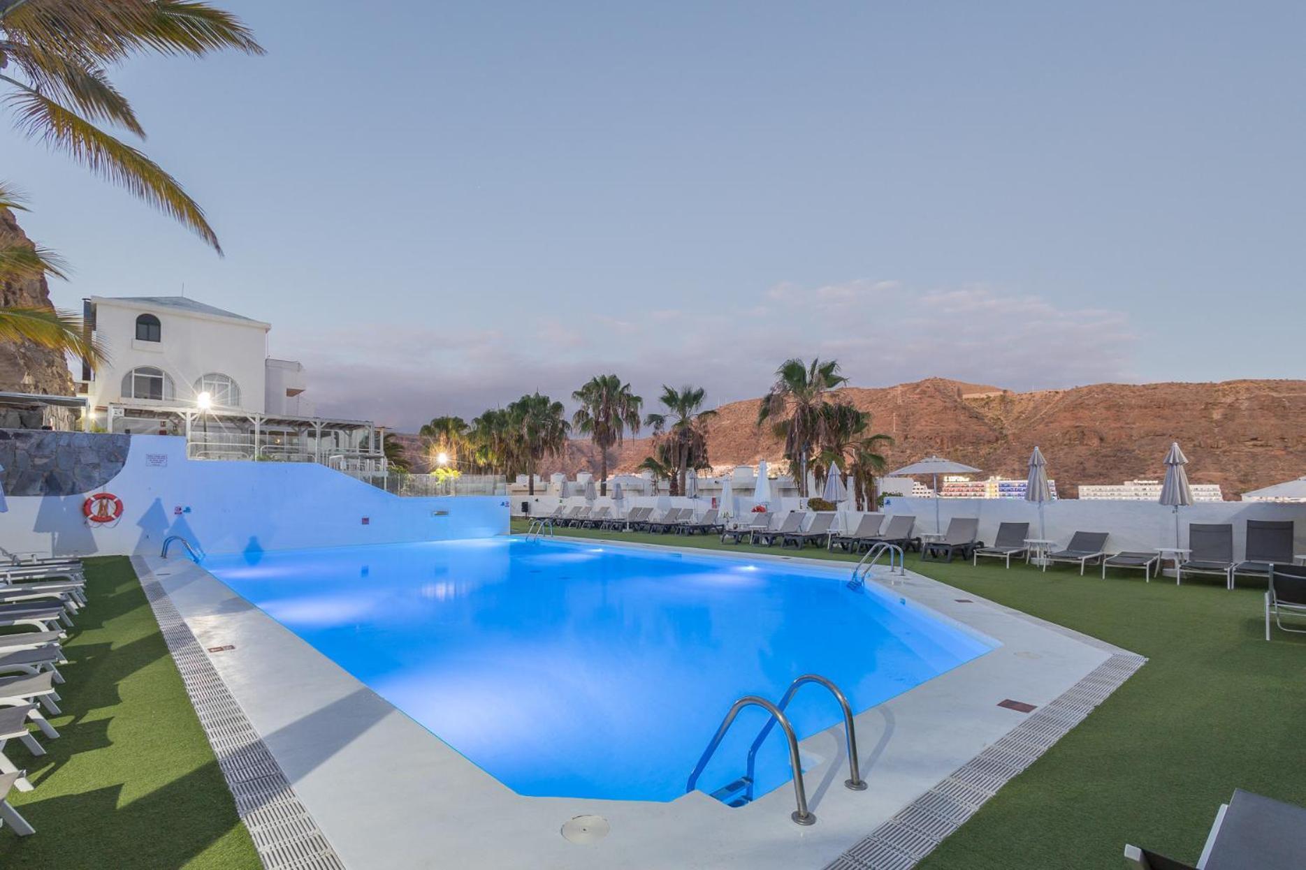 2br Terrace House - Pool & Solarium Apartament *