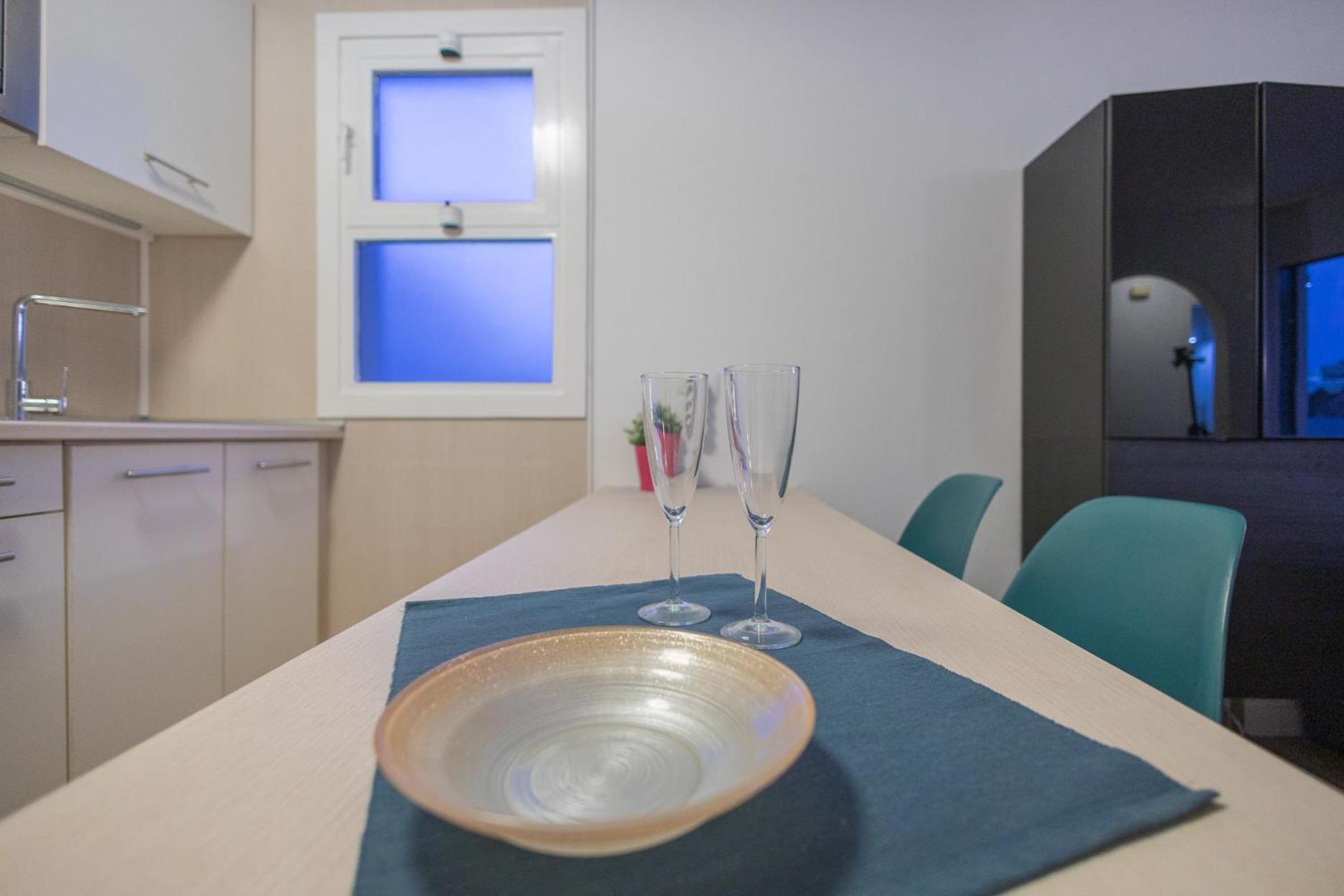 2br Terrace House - Pool & Solarium